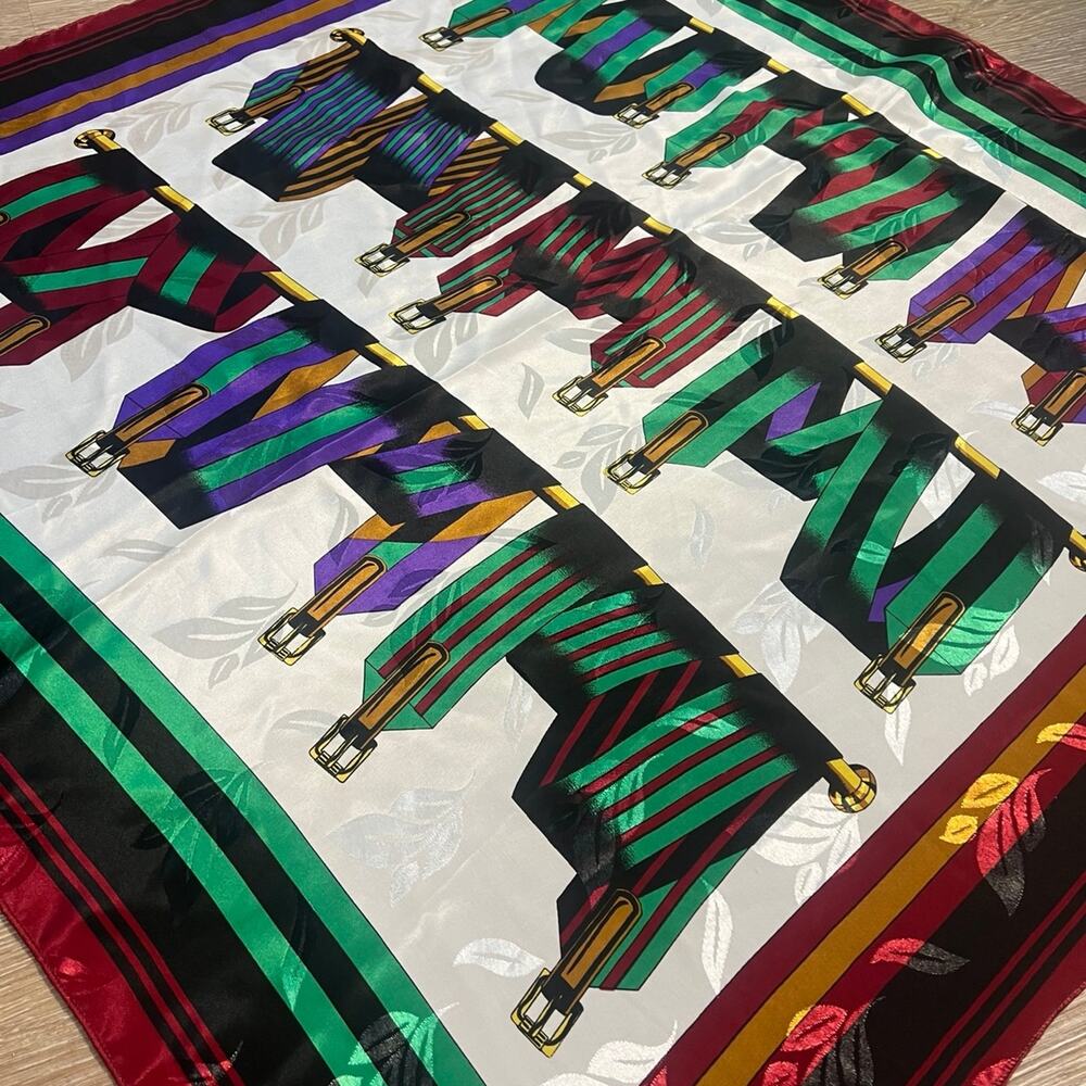 Retro Buckle Head Scarf
